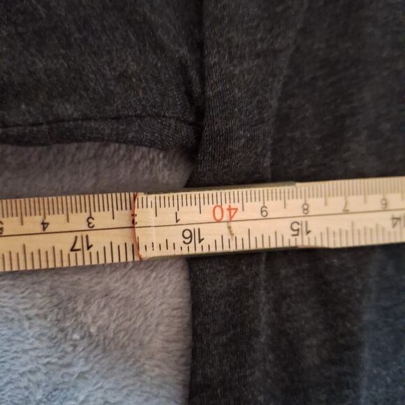 ROCK AND ROLL HALL OF FAME MUSEUM T-Shirt Size Small Vintage Double-Sided Cotton - Picture 6 of 7